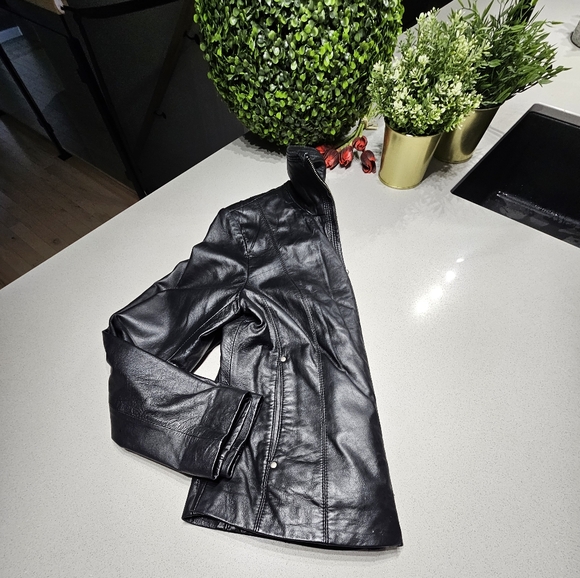 KENNETH COLE Beau manteau en cuir véritable (kid) entièrement doublé - Picture 11 of 11